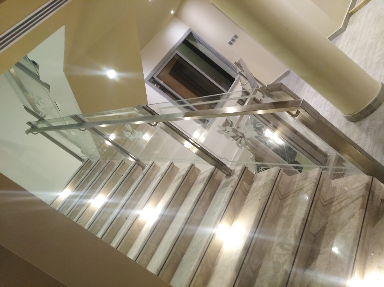 درابزينات استانلس و زجاج