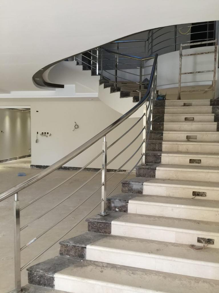 درابزينات استانلس و زجاج درابزينات استانلس و زجاج